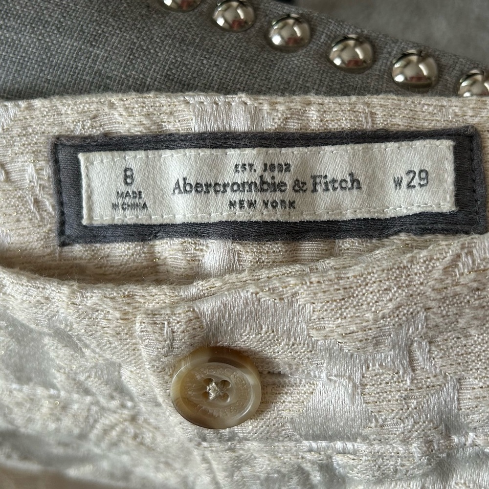 Abercrombie & Fitch Gold Tone Metallic Thread Floral Pattern Shorts Size… - Picture 6 of 9